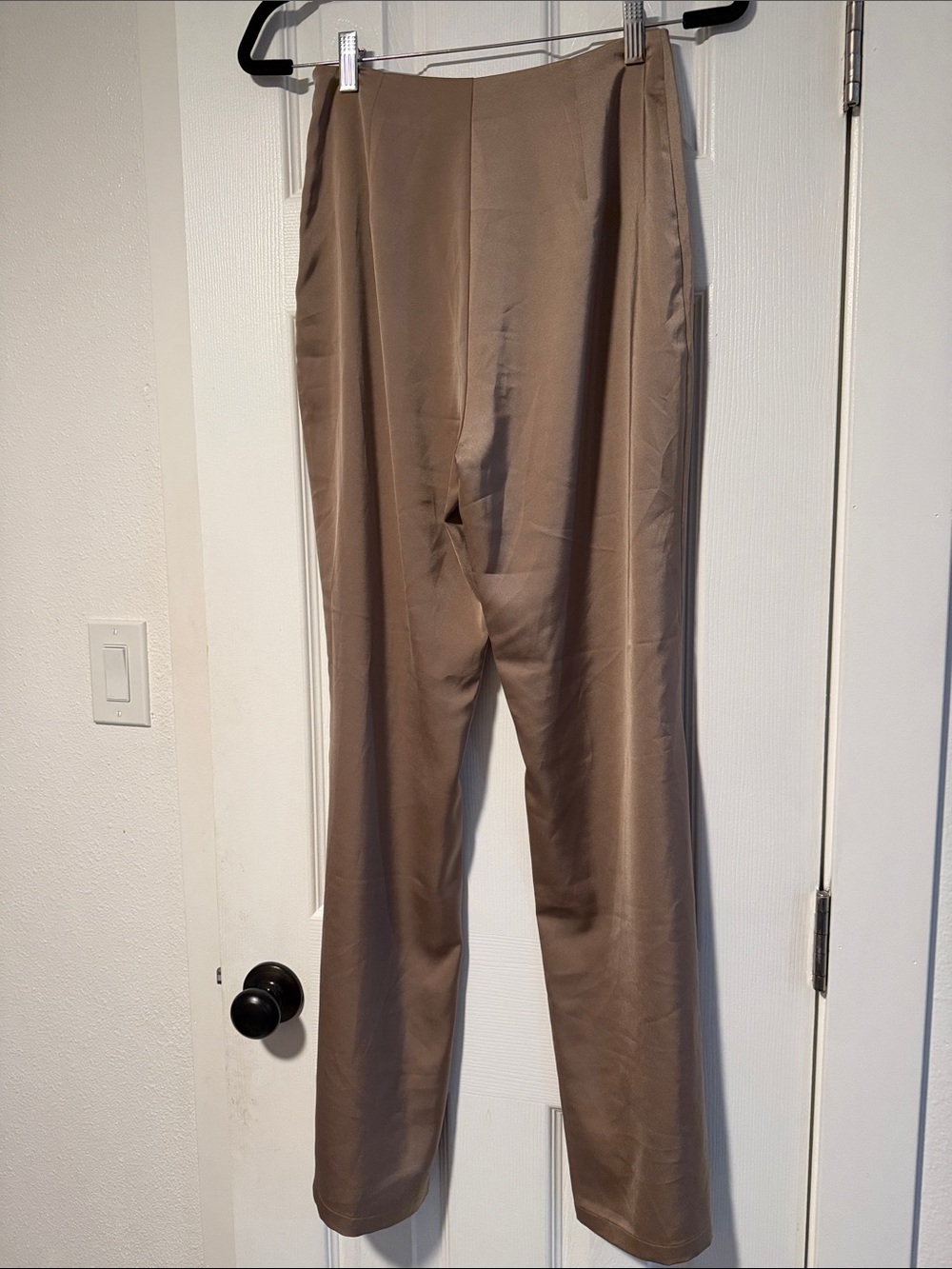 High-Rise Wide Leg Pants in Taupe - Picture 3 of 4